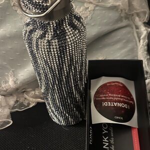 Tomo brand new in box with papers Sparkling Rhinestone Water Bottle